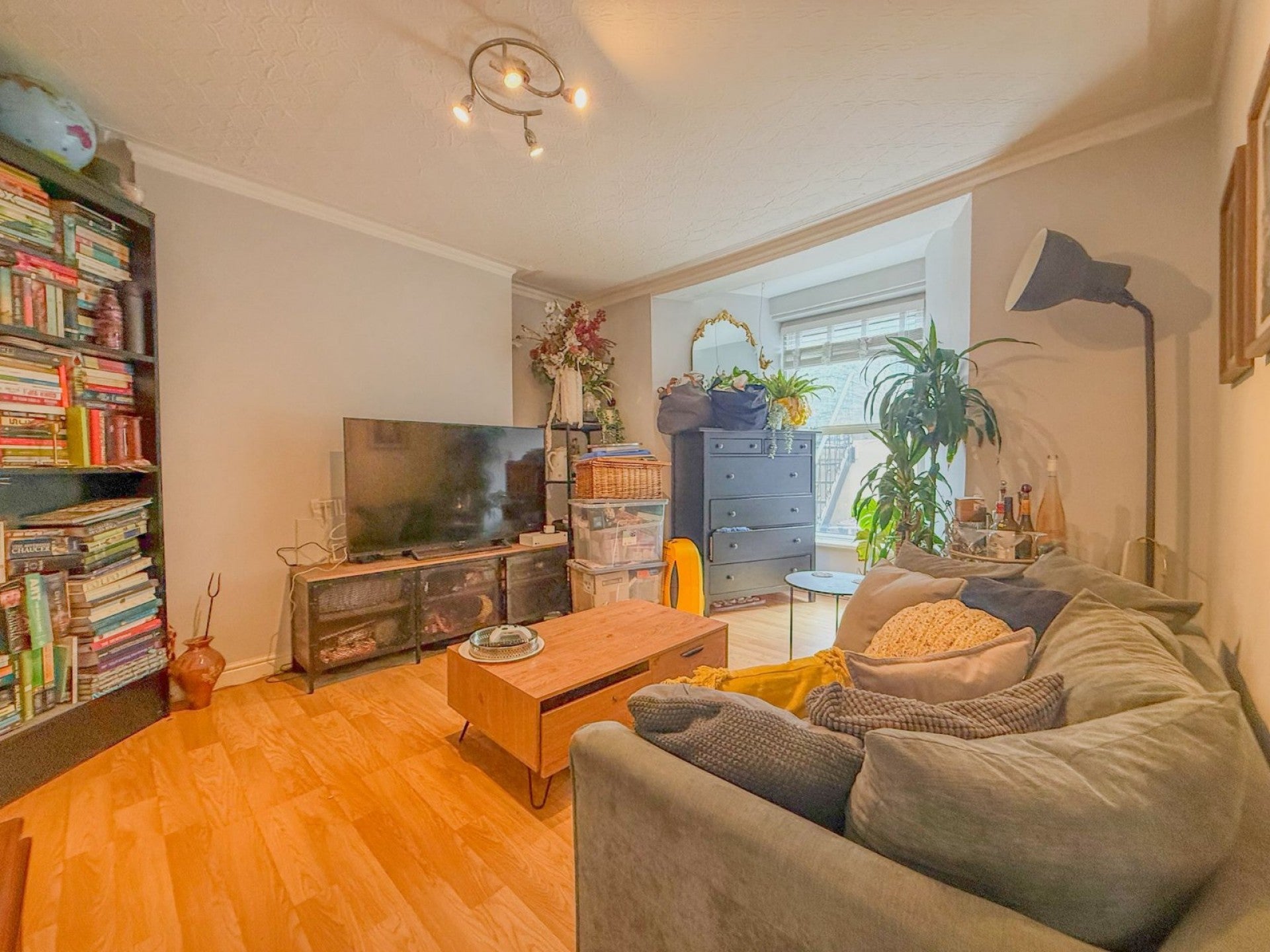 Flat Roslyn Road in Bristol