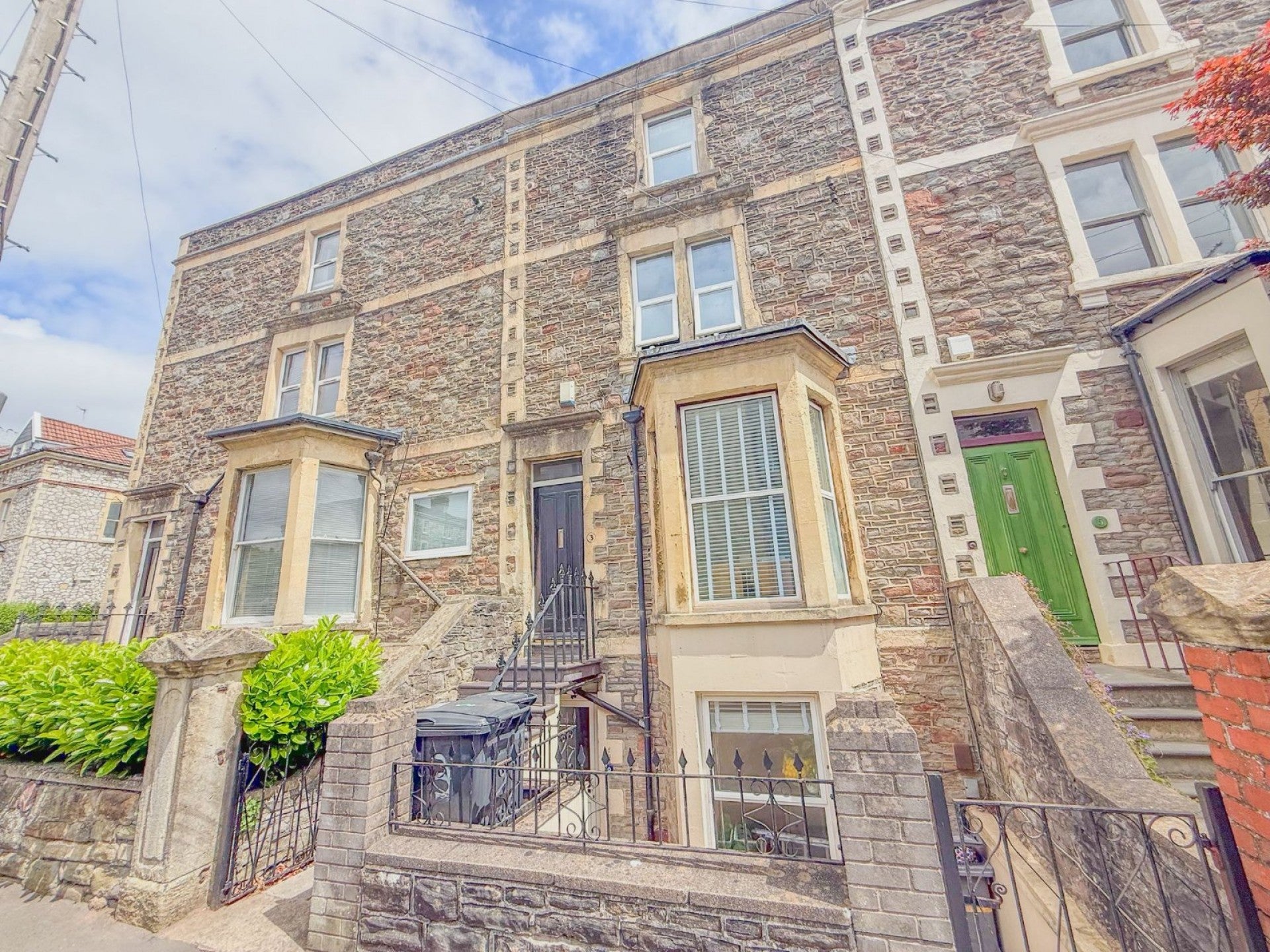 Flat Roslyn Road in Bristol