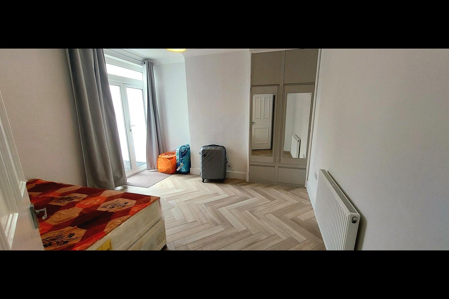 Room Heather Park Drive in Greater London