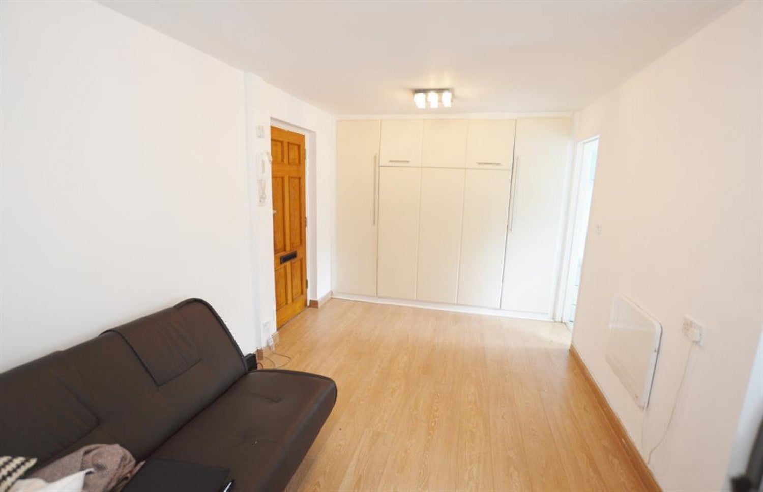Flat Elmley Close in Greater London