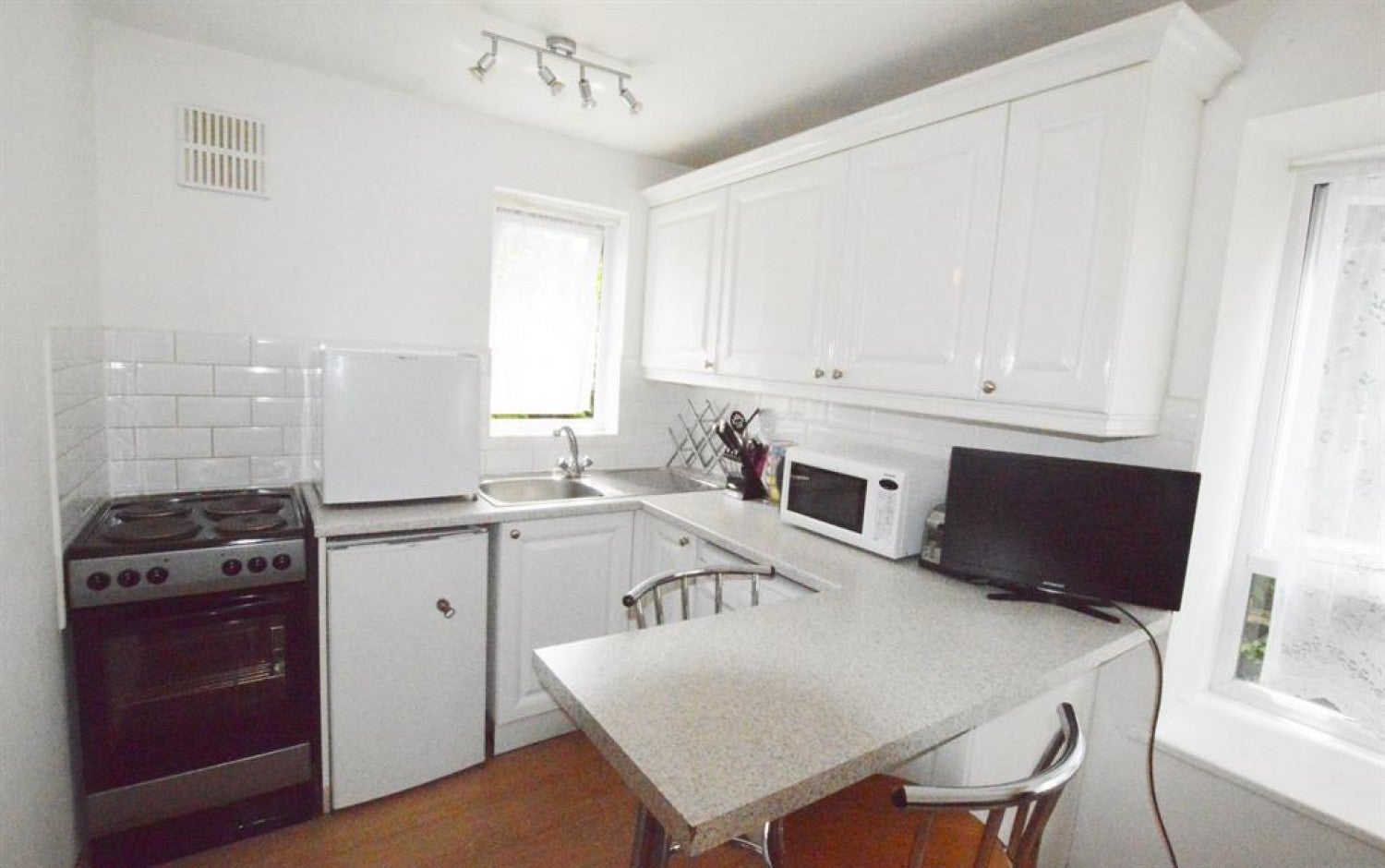 Flat Elmley Close in Greater London