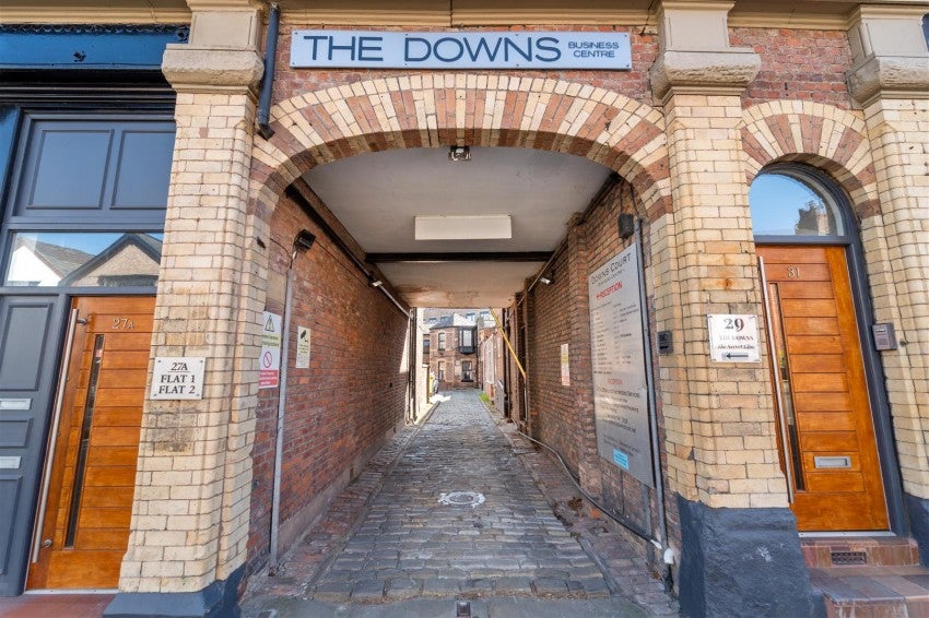 Flat The Downs in Trafford