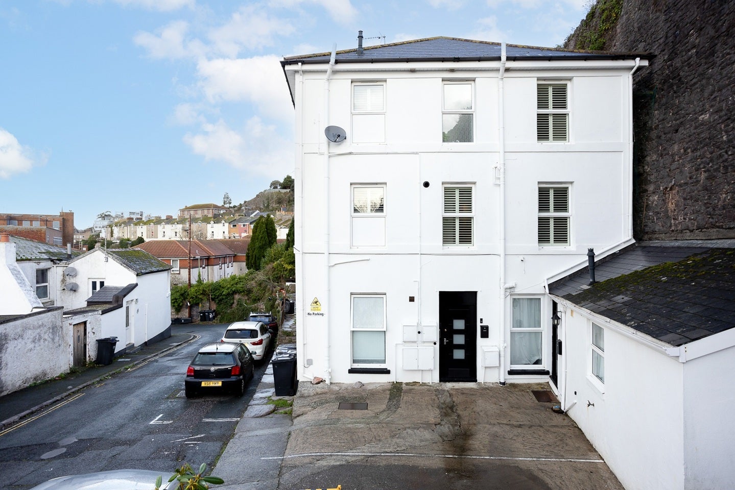 Flat Madrepore Road in Torquay