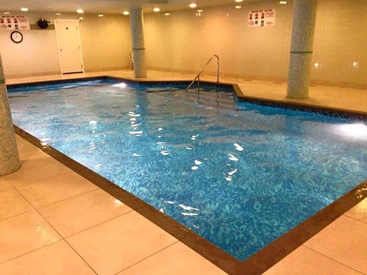 Room St. Davids Square in Greater London