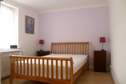 Flat Ashfield Avenue in Hertsmere