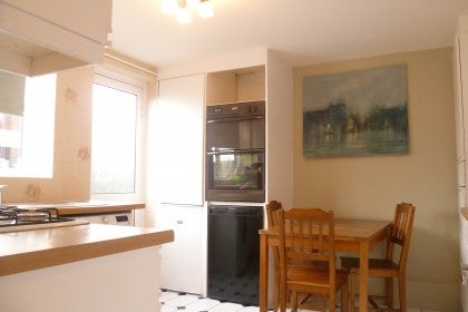 Flat Ashfield Avenue in Hertsmere