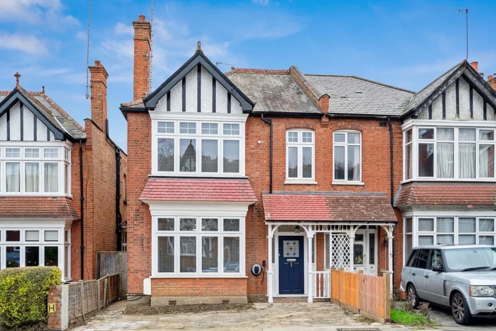 House Whitehall Road in Greater London