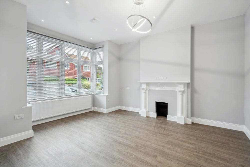 House Whitehall Road in Greater London