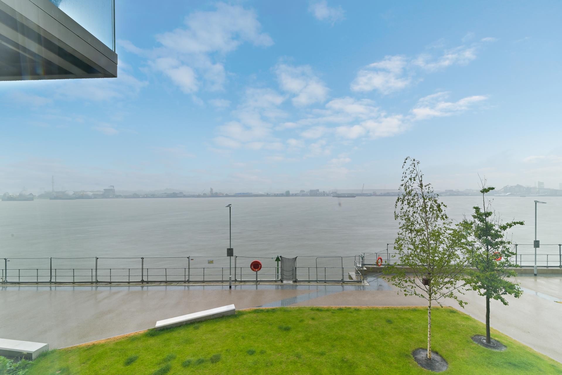 Flat Nautical Drive in Greater London