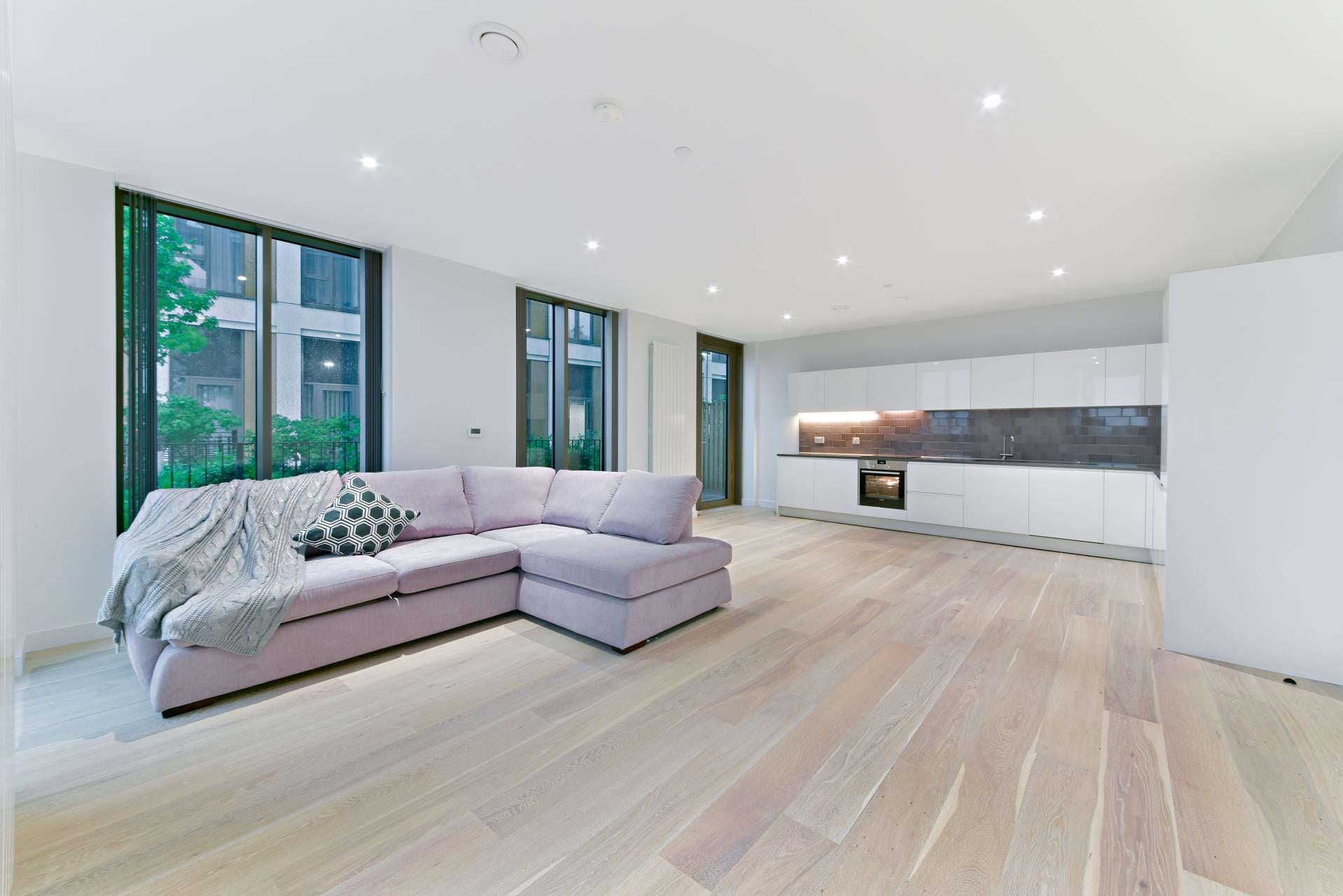Flat Nautical Drive in Greater London