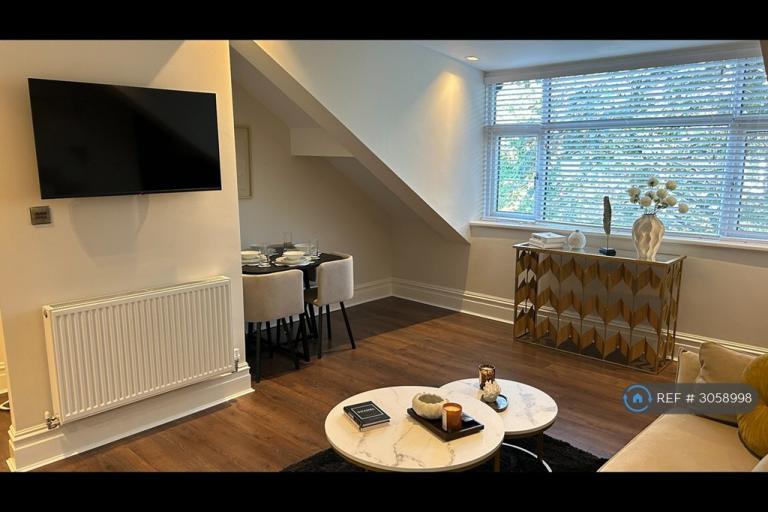 Flat Sefton Drive in Liverpool