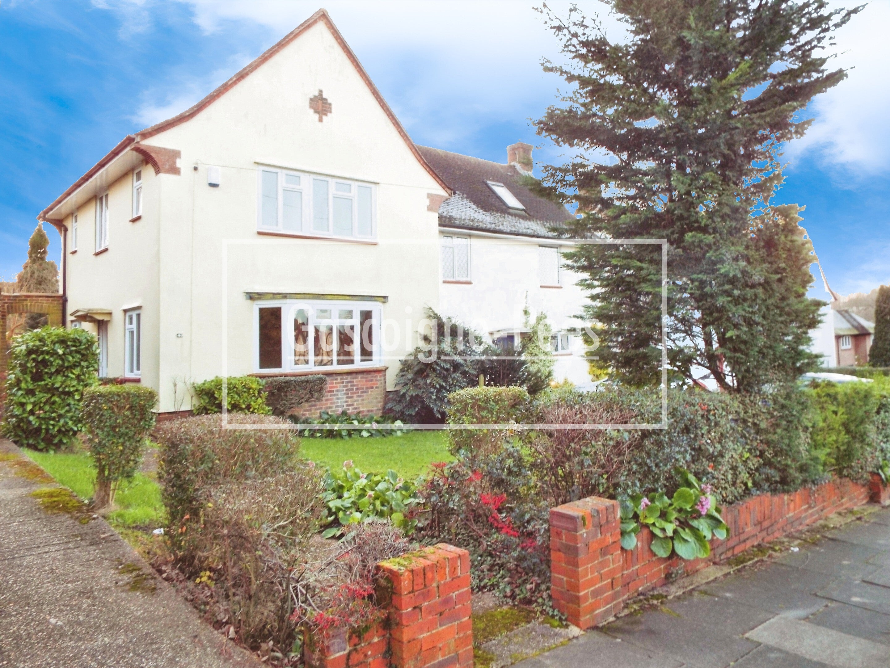 House Royal Drive in Reigate and Banstead