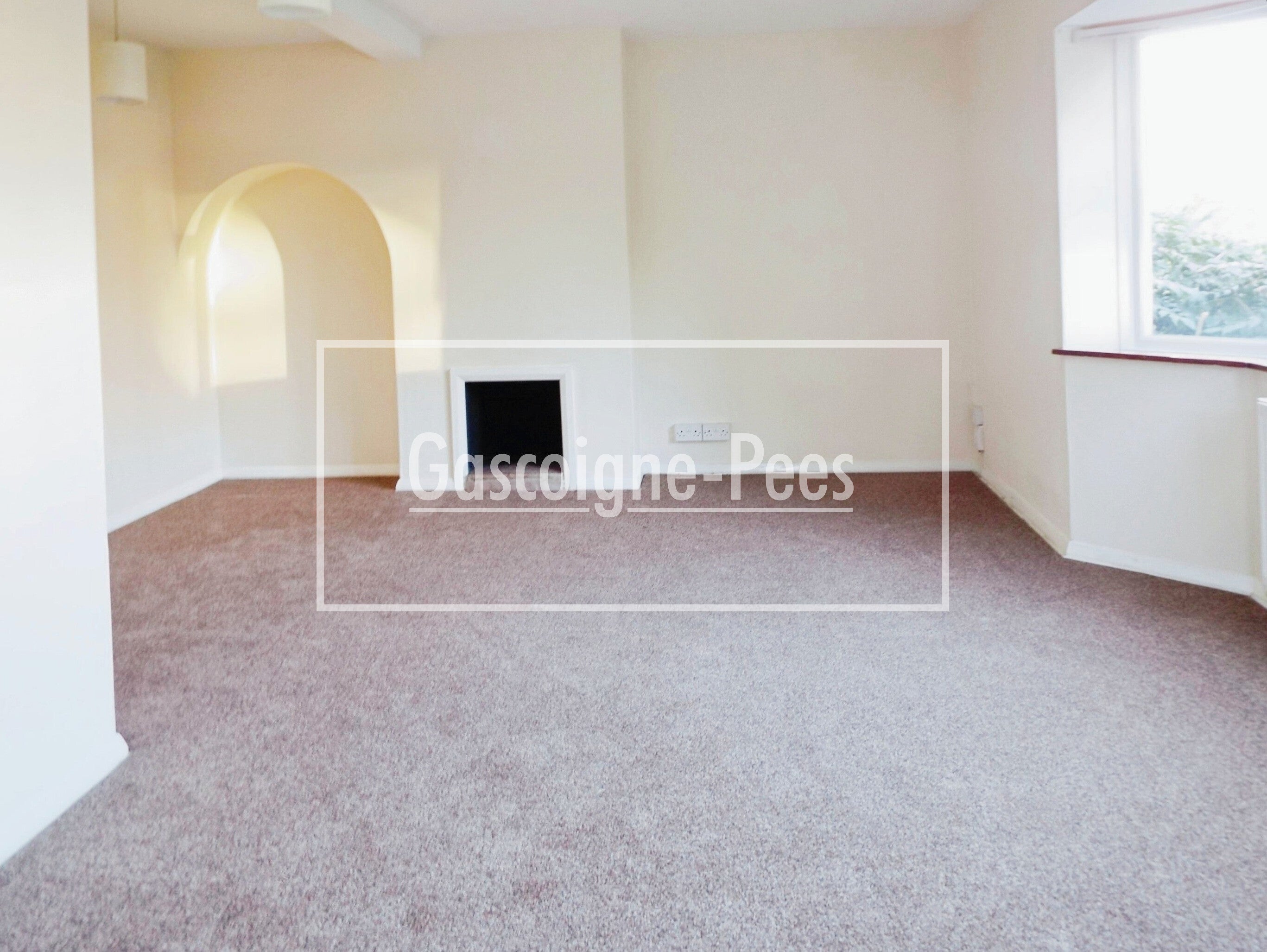House Royal Drive in Reigate and Banstead