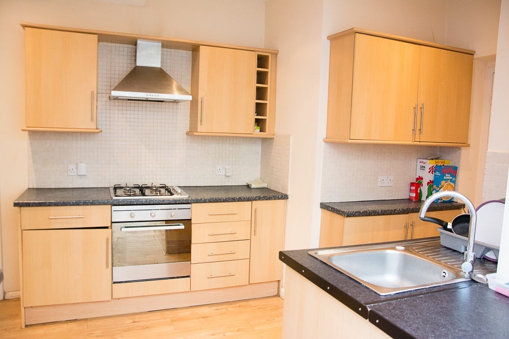 Room Roehampton Vale in Greater London