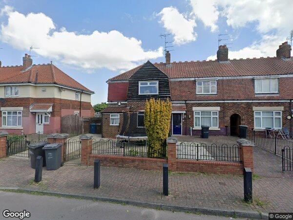 House 25th Avenue in Hull
