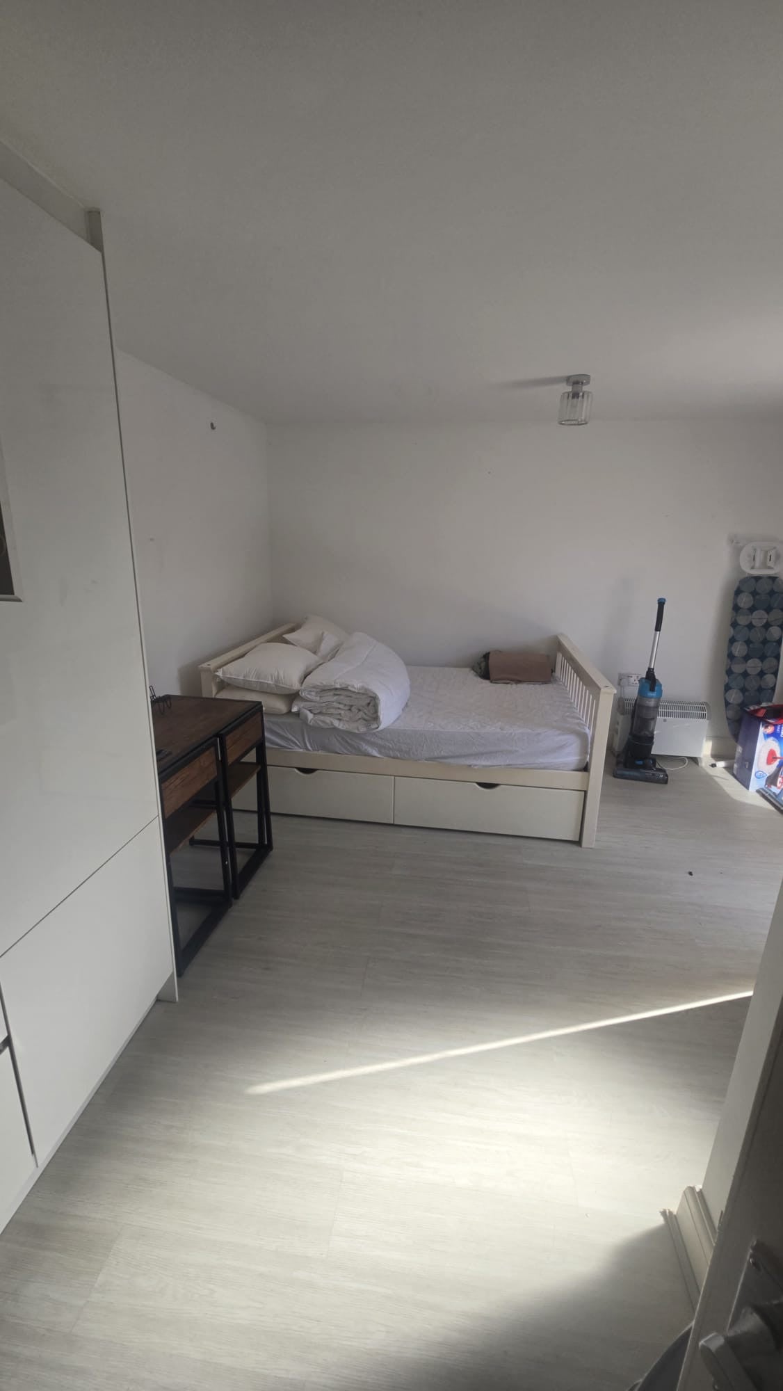 Flat Shirley Gardens in Greater London