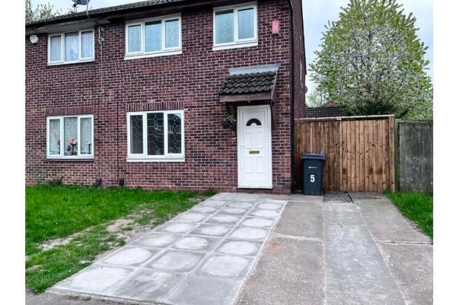 House Fitters Mill Close in Birmingham