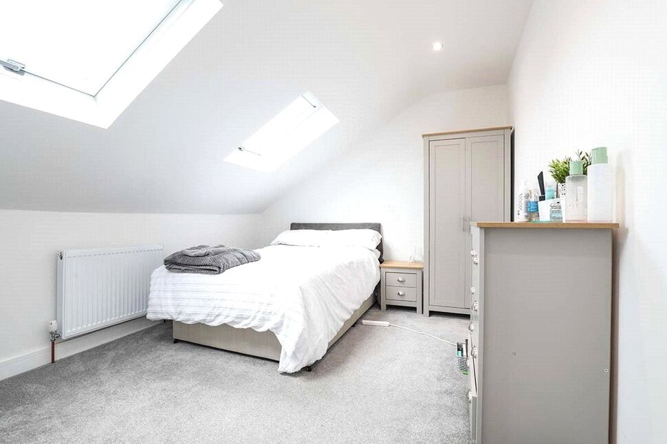 Room Margate Road in Portsmouth