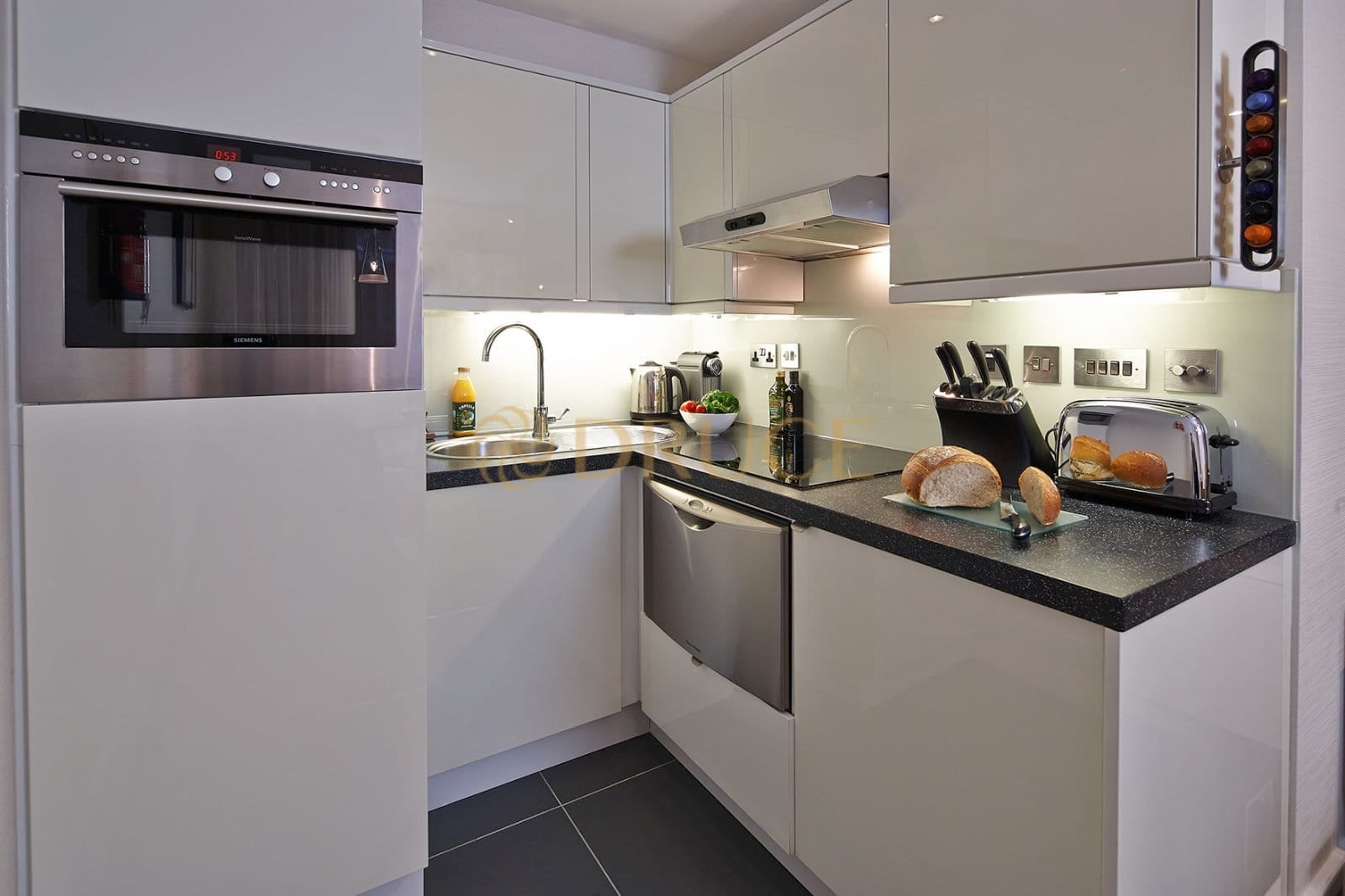 Flat Brompton Road in Greater London