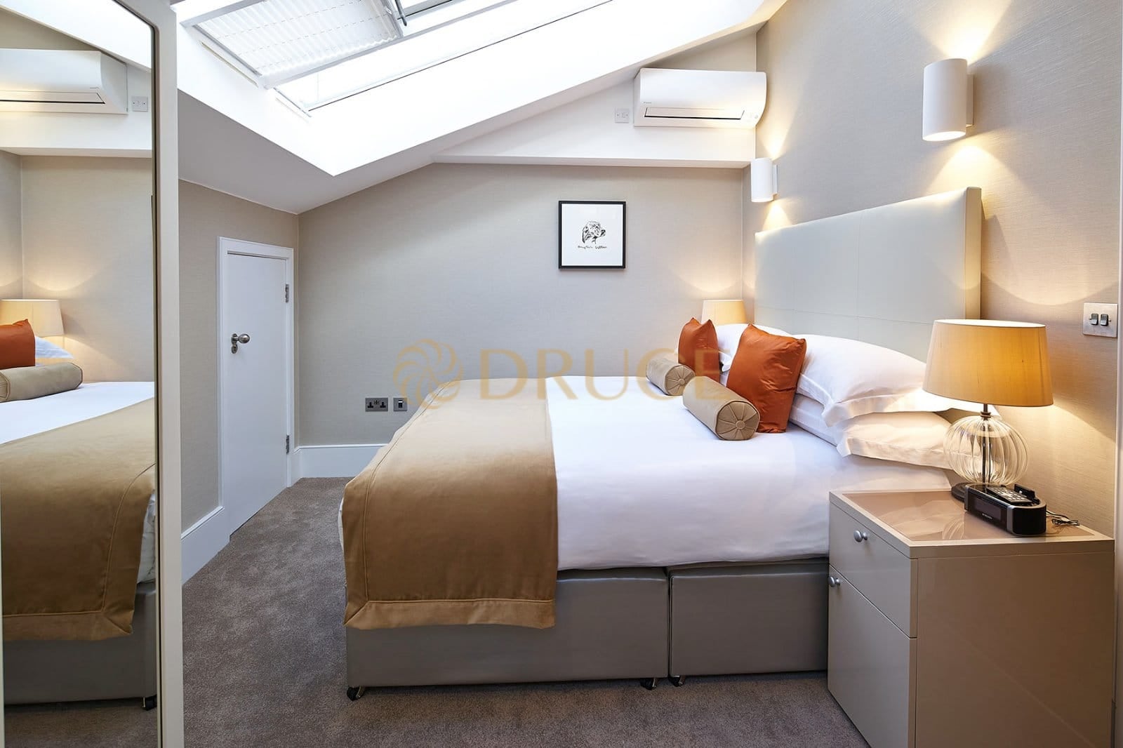 Flat Brompton Road in Greater London