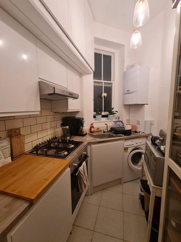 Room Edith Villas in Greater London