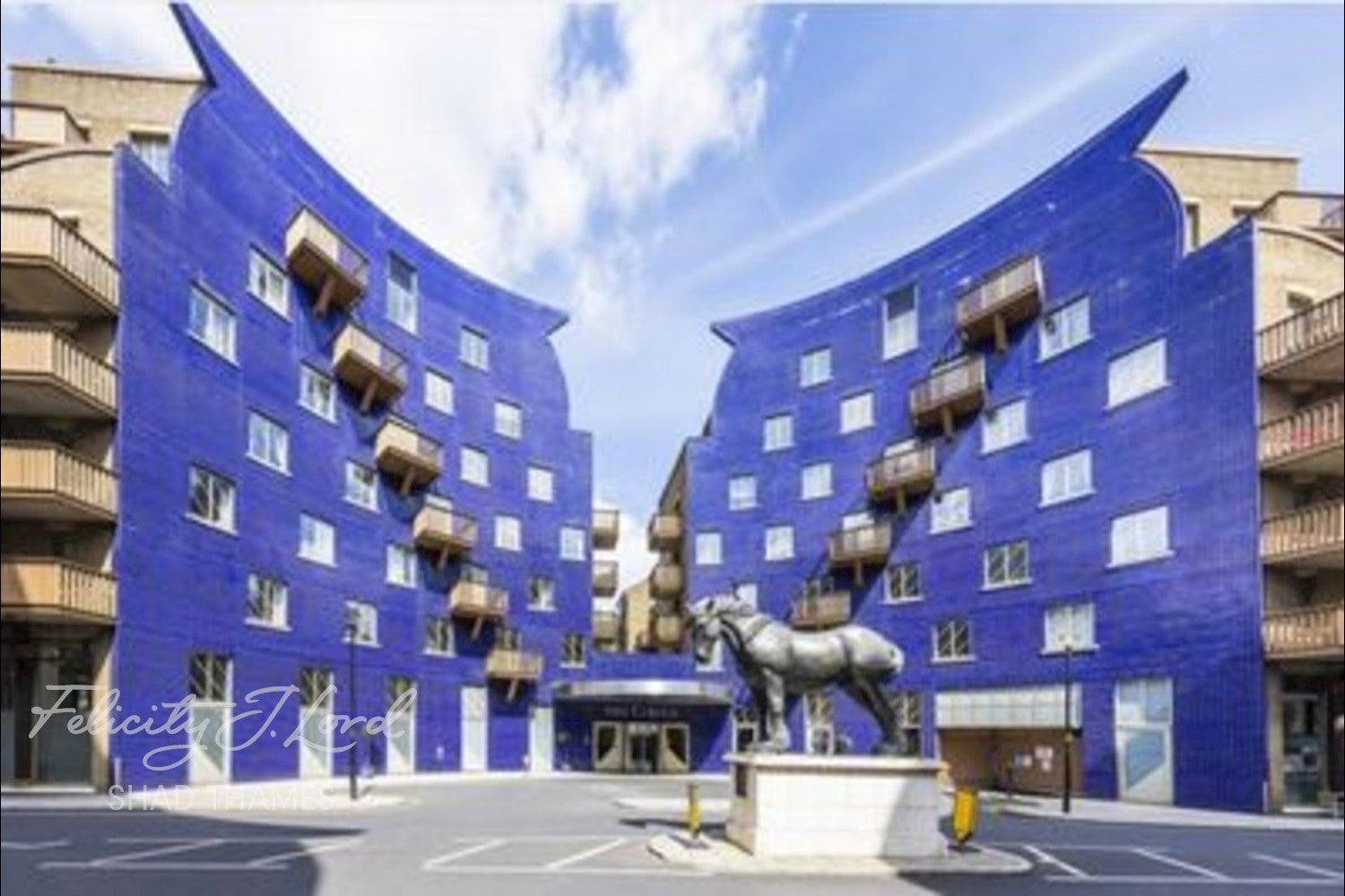 Flat Queen Elizabeth Street in Greater London