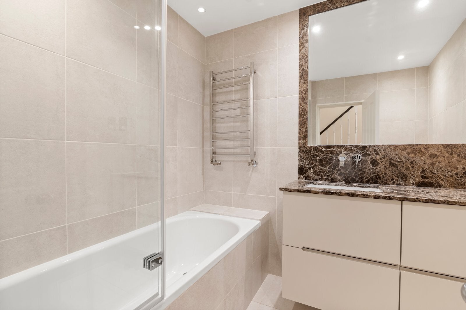Flat Sutherland Avenue in City of Westminster