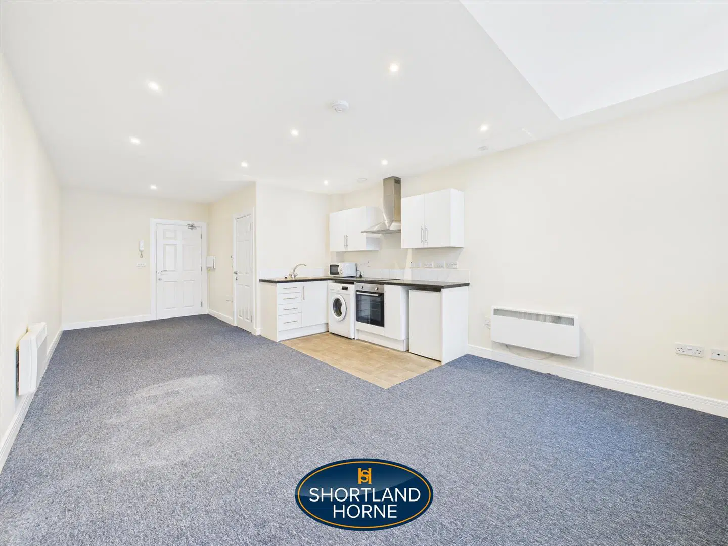 Flat Foleshill Road in Coventry