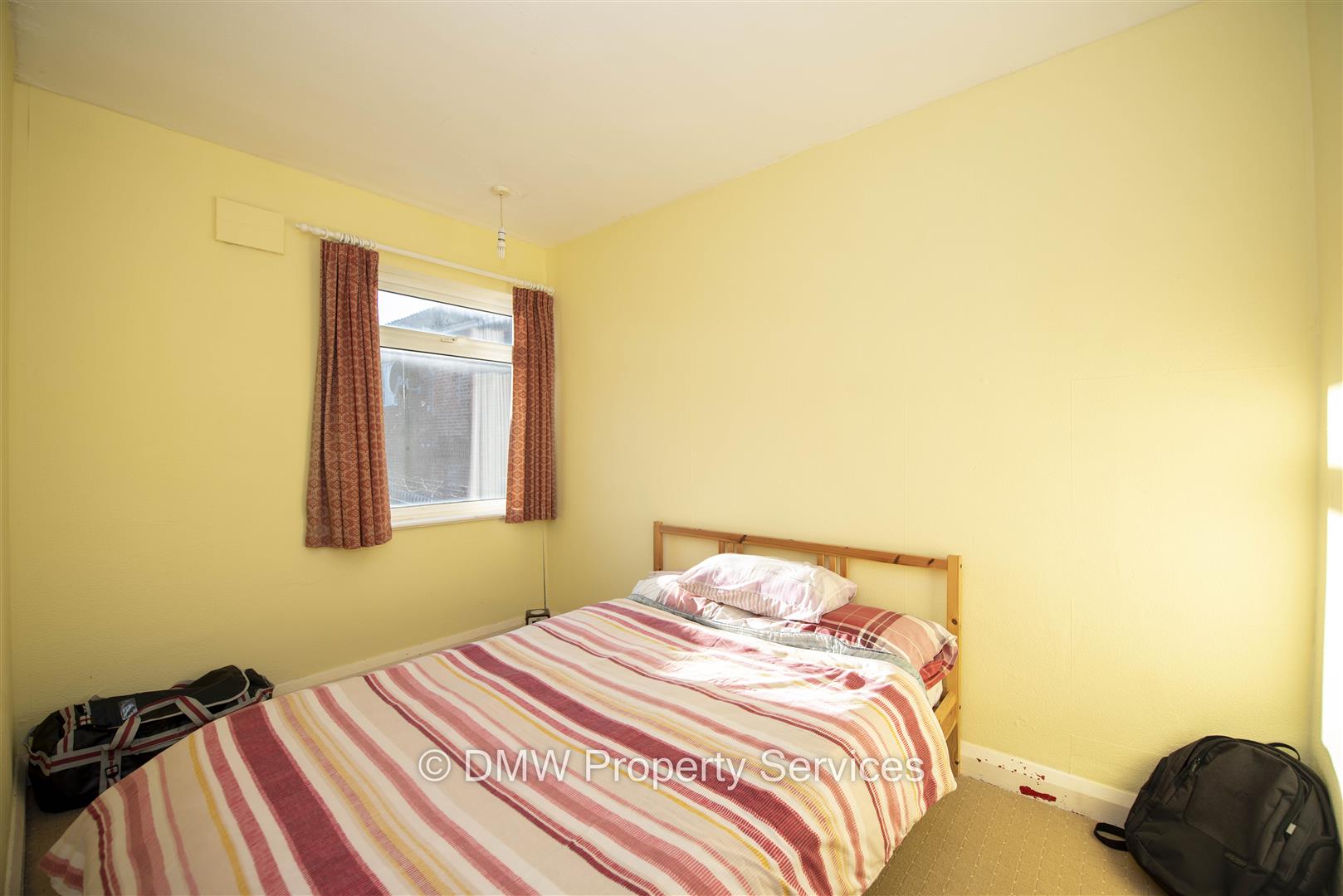 Flat Aspley Lane in Nottingham