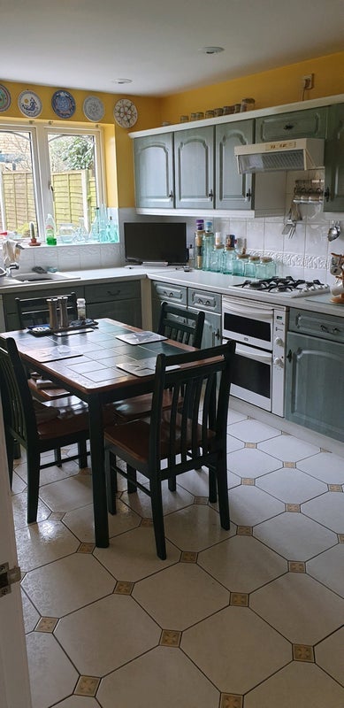 Room Myers Avenue in Whiston
