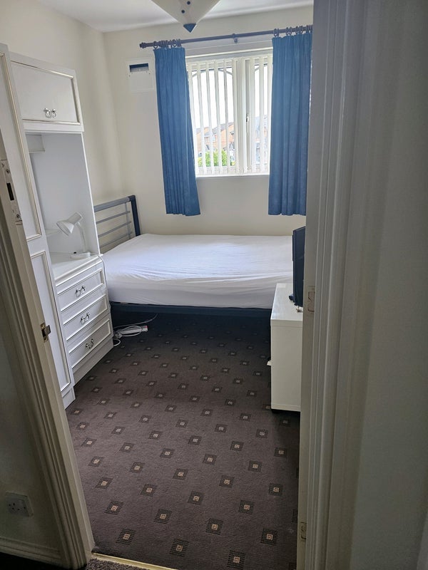 Room Myers Avenue in Whiston
