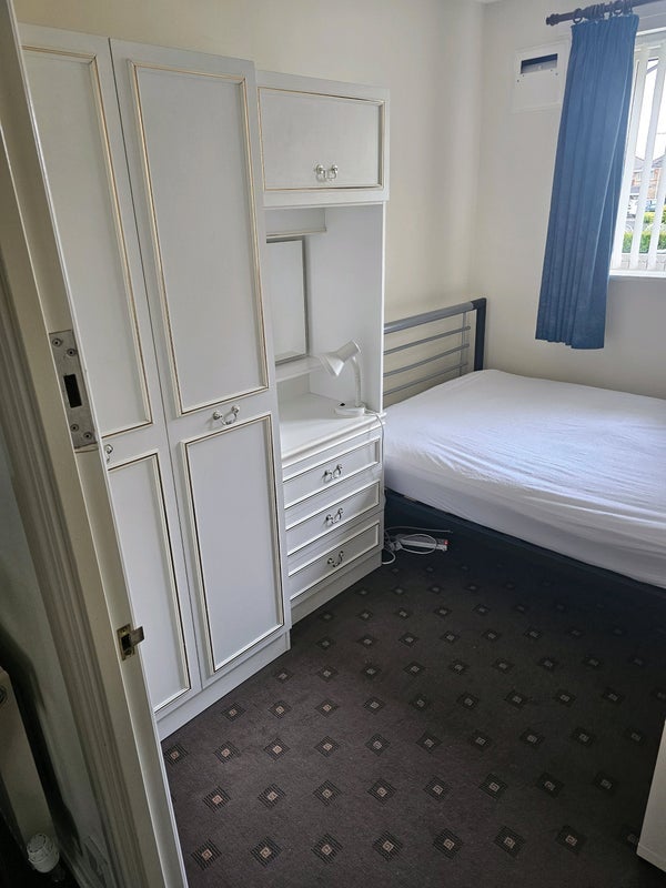 Room Myers Avenue in Whiston