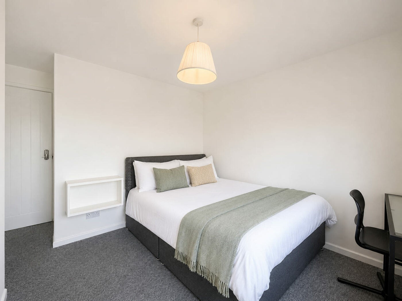 Room Berkeley Close in Bristol