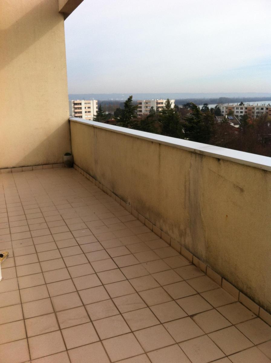 Flat Rue Georges Bizet in Décines-Charpieu