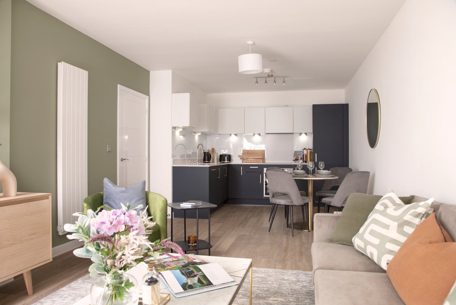 Flat Falkers Court in Waverley