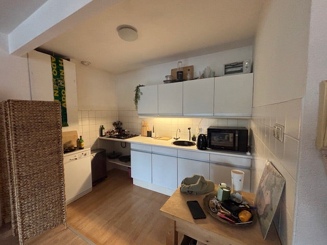 Studio te huur: Noordeinde 97B, 'S-Gravenhage