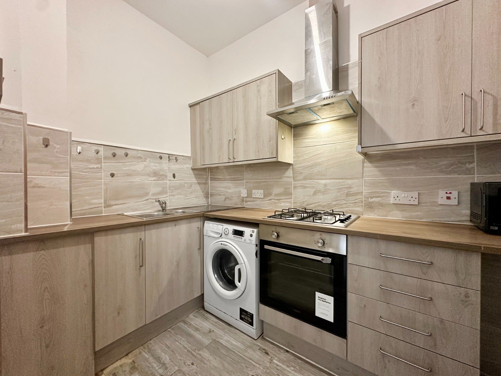 Flat Kent Road in Glasgow