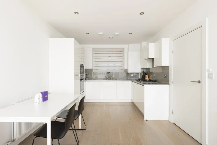 Flat Norman Road in Greater London