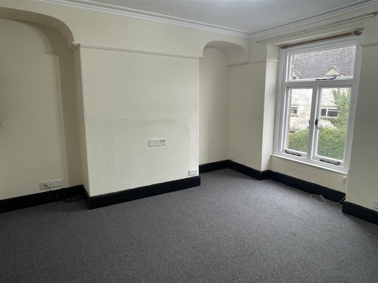 Flat Woodmancote in Dursley