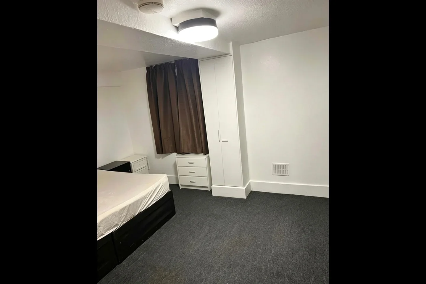 Room Verulam Avenue in Greater London