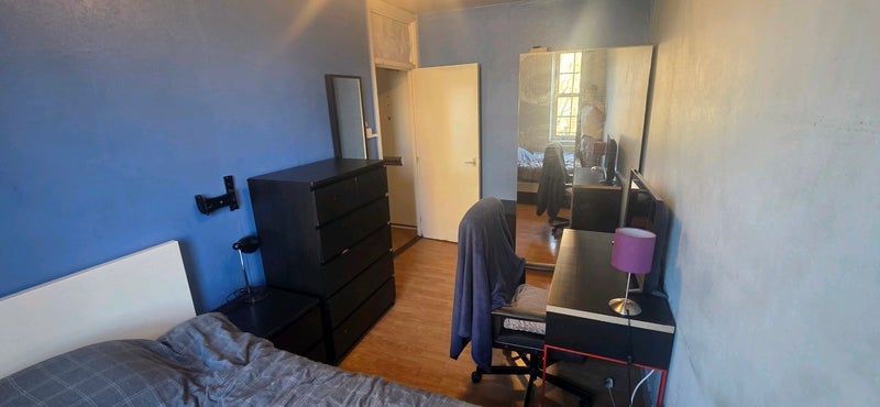 Room Alberta Street in Greater London