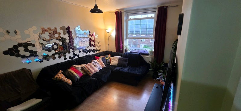 Room Alberta Street in Greater London