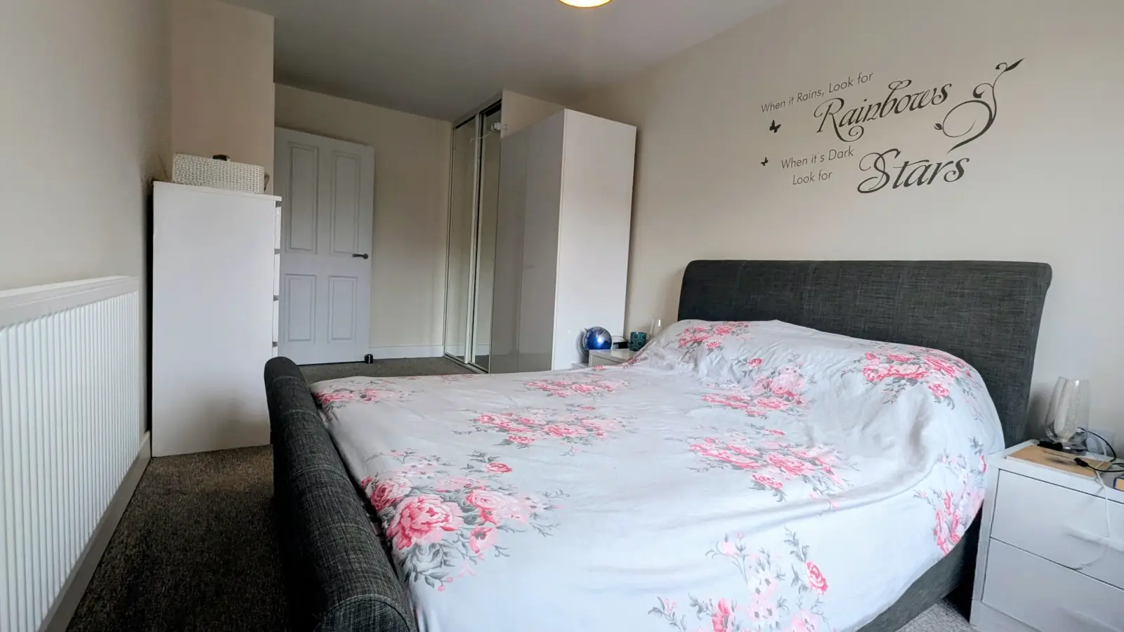 Flat Kensal Road in Greater London