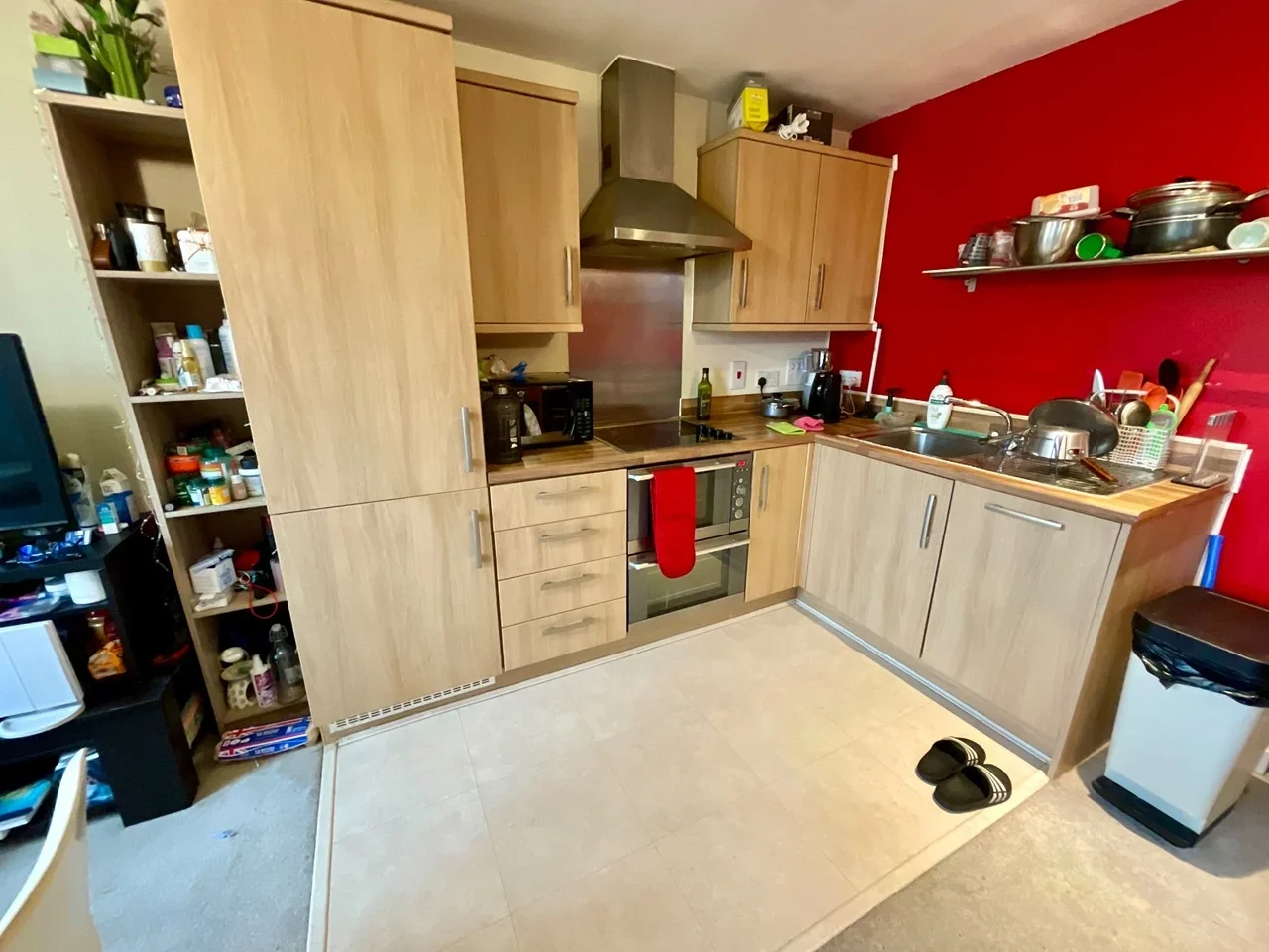 Flat Northolt Road in Greater London