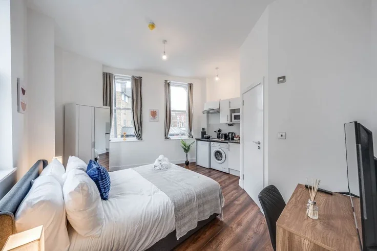 Flat Denmark Hill in Greater London