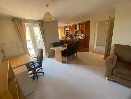 Flat Avocet Close in Rugby