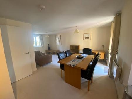 Flat Avocet Close in Rugby