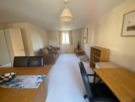 Flat Avocet Close in Rugby
