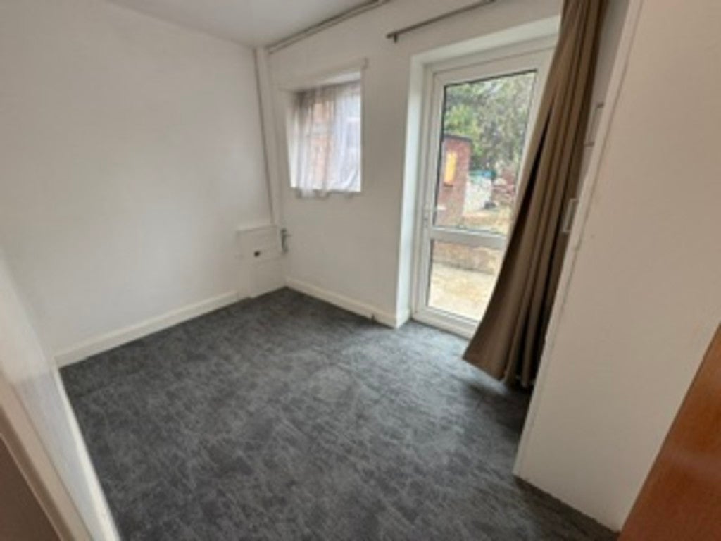House Southville Crescent in Greater London