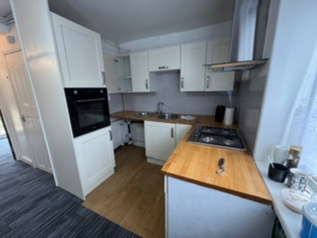 House Southville Crescent in Greater London